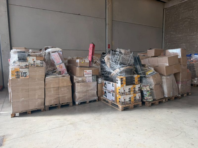 Camion de liquidación tiendas pvp+65000€