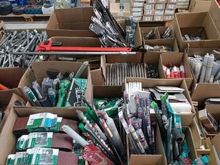 Herramientas y ropa de trabajo ...