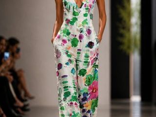 Lote 800 prendas de la marca hi-ninive de la diseñadora de desigual