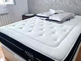 Conjunto de camas canapé, colchones, bases tapizadas somier, y maass