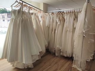 Liquidación cierre de temporada vestidos de novia 36 unidades