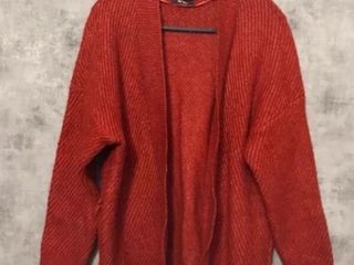 Lote de 1700 piezas de ropa de mujer, marca, nuevas y segunda mano