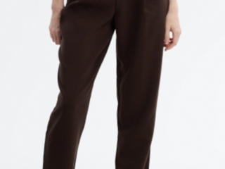 Stock de ropa mujer inside otoño / stock clothing woman autumn inside